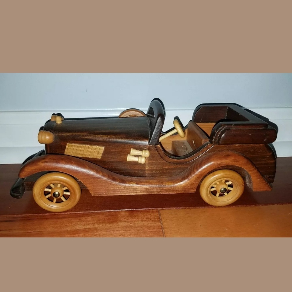Wooden Antique Style Car